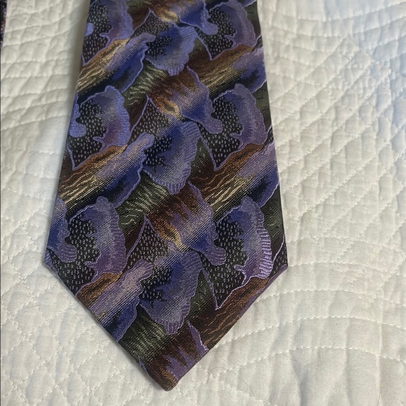 Mult Brands Silk Ties Elegant Patterns in purple, black and Red - Picture 12 of 14